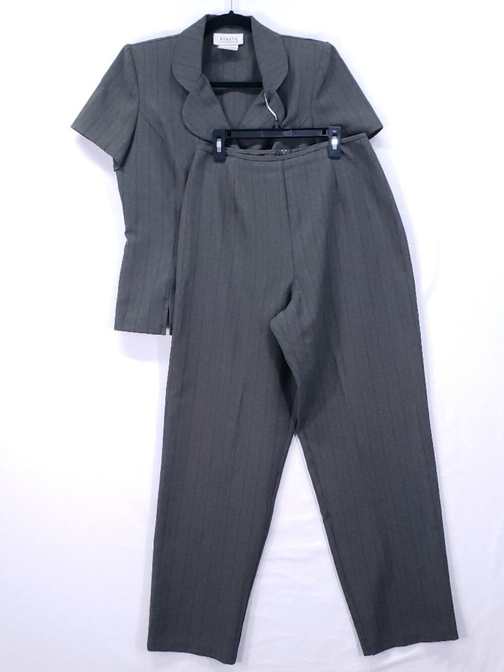 Alesia International 2 Piece Suit Blazer and Pants Size 9/10 Dark Green Business